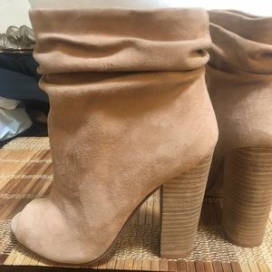 Kristin Cavallari boots from Chinese Laundry